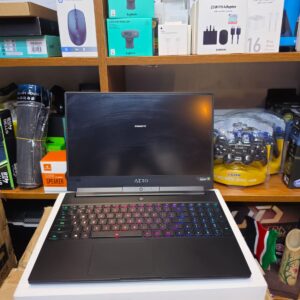 Gigabyte Aero 15 – Intel Core i7-9750H, 16GB RAM, 1TB SSD, 6GB GTX 1660Ti, 15.6" 4K OLED, RGB Keyboard